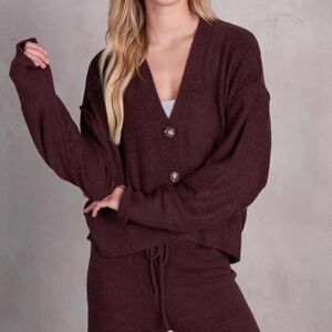 La Biz (Lalamia) V-Neck Wide Cuff Knit Cardigan